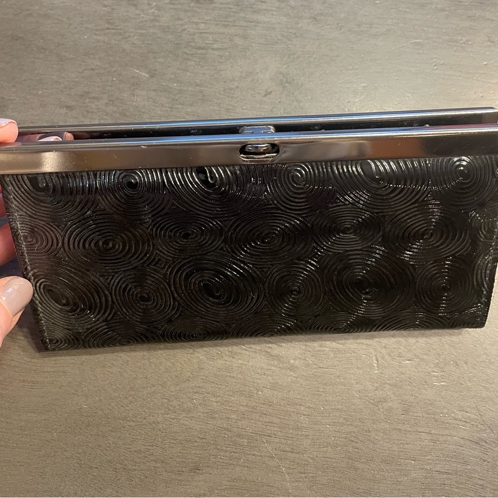 Black with silver /metallic clasp